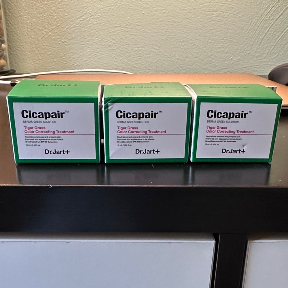 Dr.Jart+ Cicapair™ Soothing Color Correcting Treatment